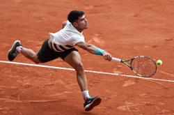 爱游戏APP-美国网球队力克澳大利亚网球队，阿尔卡拉斯统治全场的简单介绍