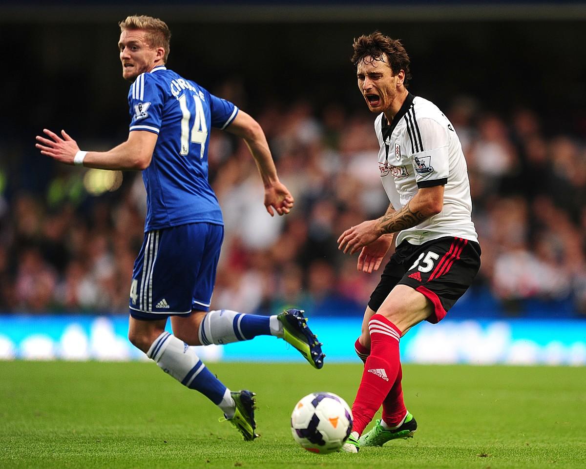 包含欧国联战术博弈激烈，球员拼尽全力拼搏的词条