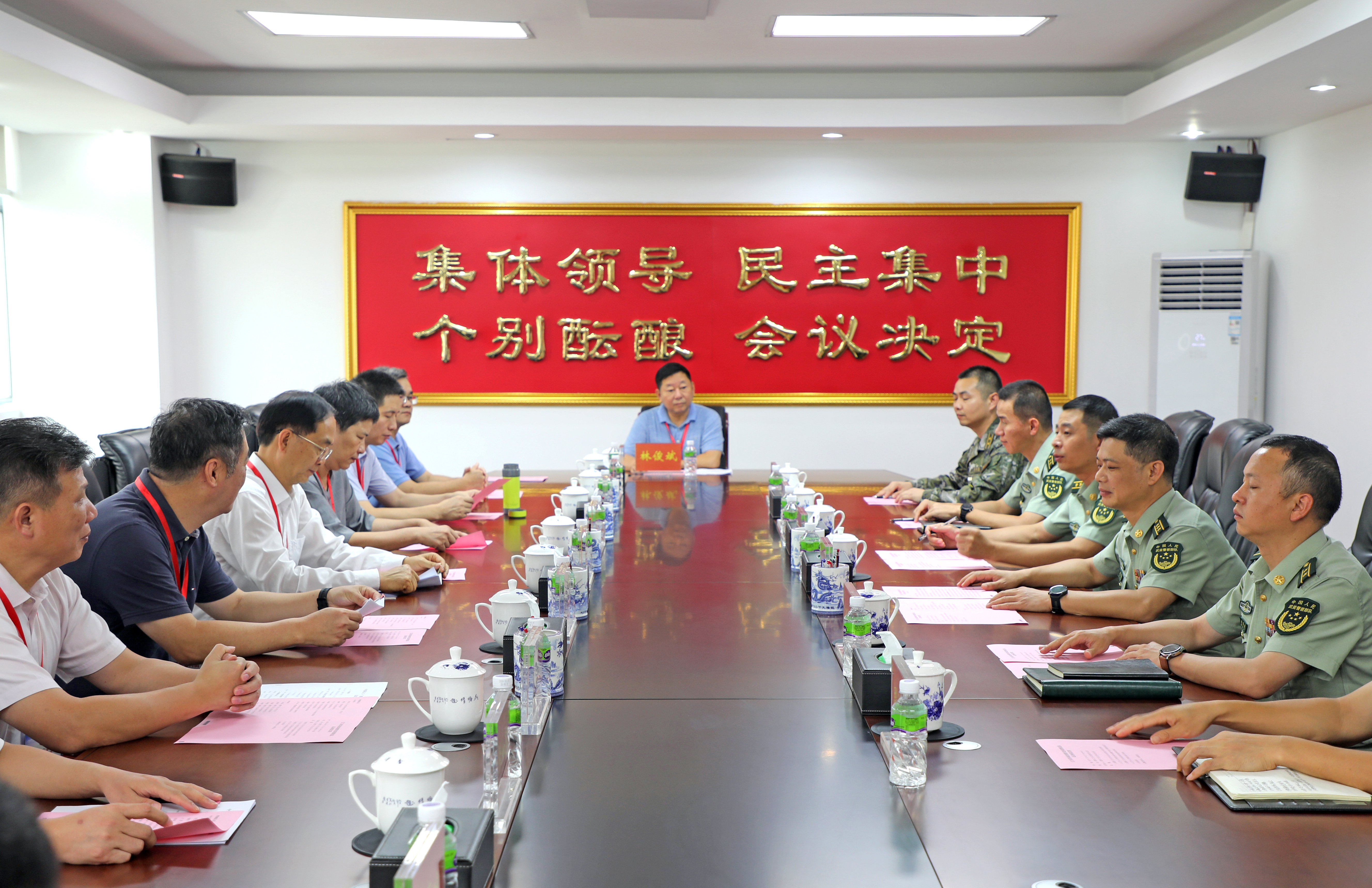 高层领导亲临现场，球队士气大振的简单介绍