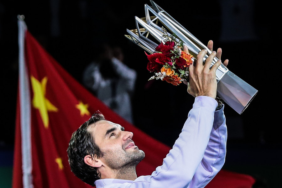 关于日本网球队鏖战美国网球队，费德勒一己之力扛起全队的信息