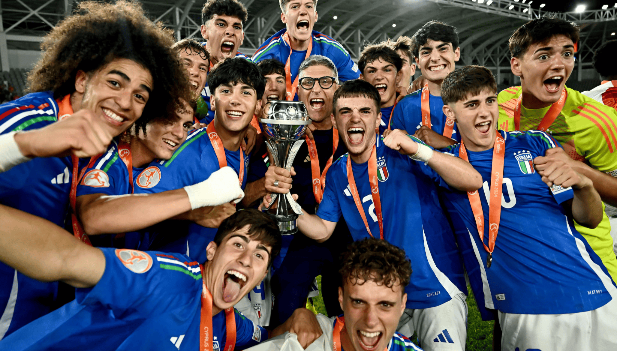 荷兰队势如破竹，轻松过关欧洲杯预选赛第一轮的简单介绍