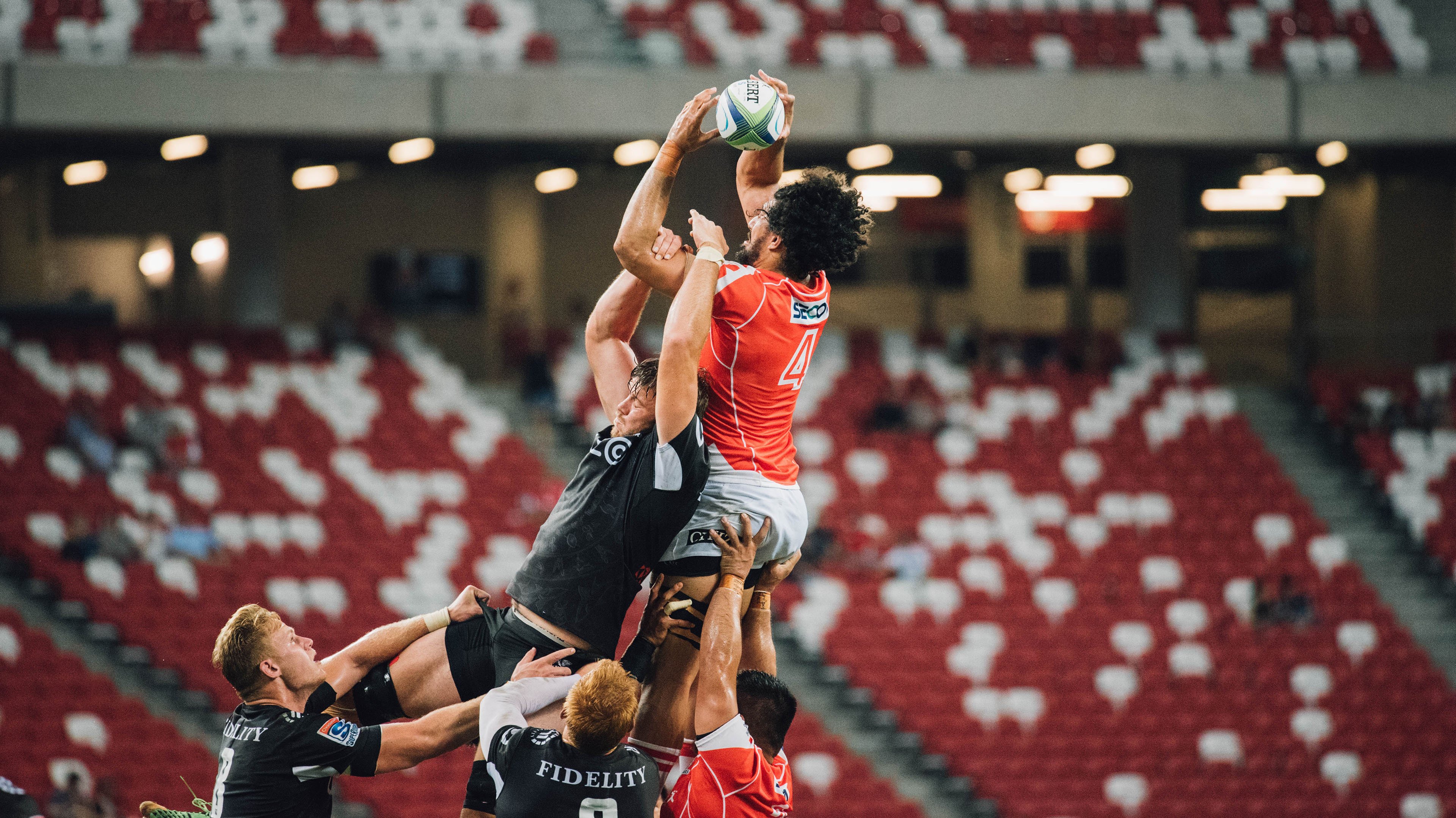 密尔沃基的怒角，西亚卡姆在年度焦点之战中冲垮明尼苏达森林